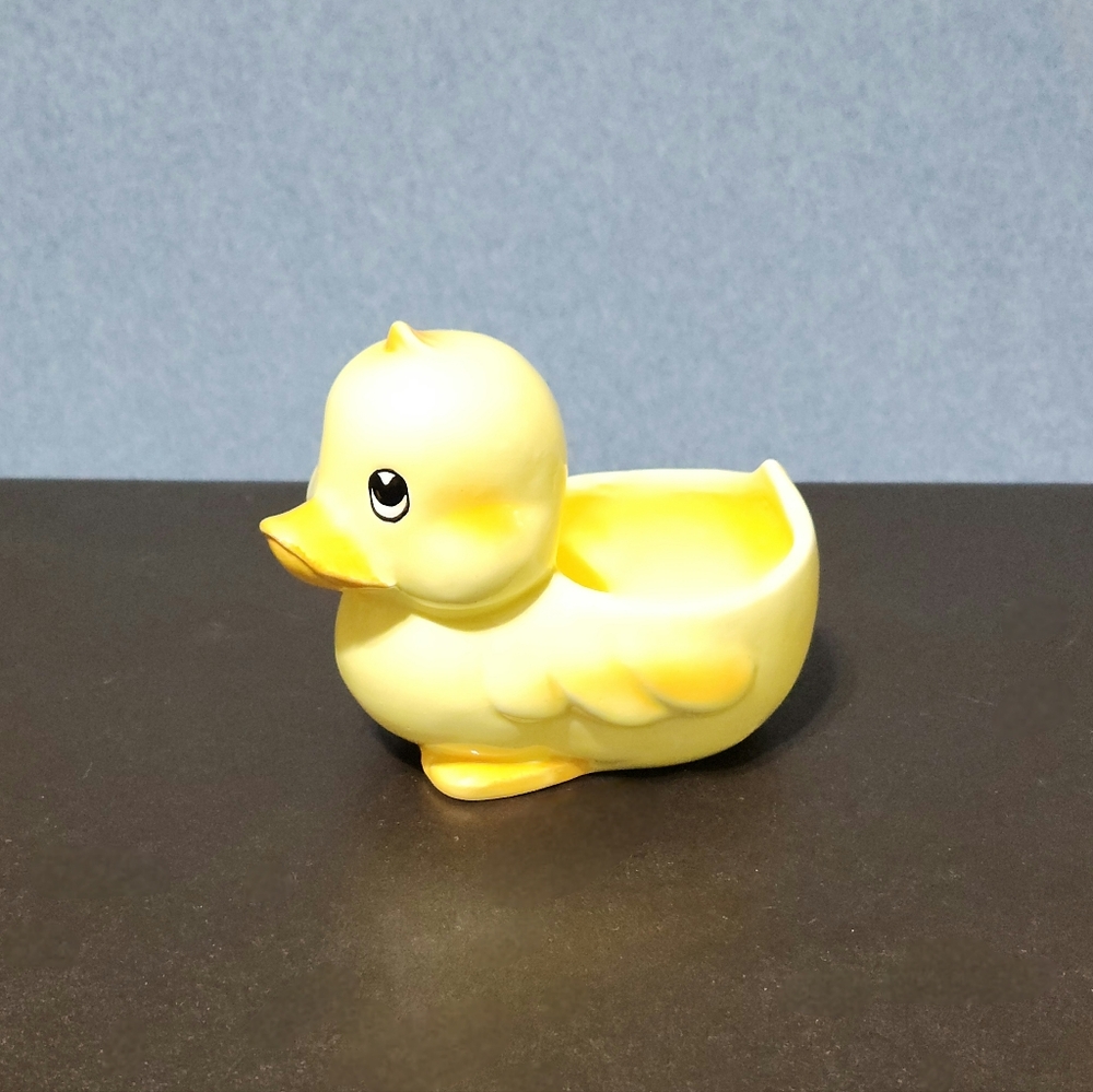 Vintage Teleflora duckling dish
